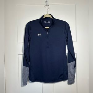Women’s Small loose Under Armour heatgear pullover shirt